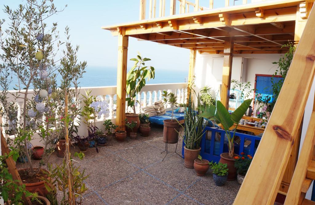 Sundesk Coworking And B&B Taghazout Exterior photo